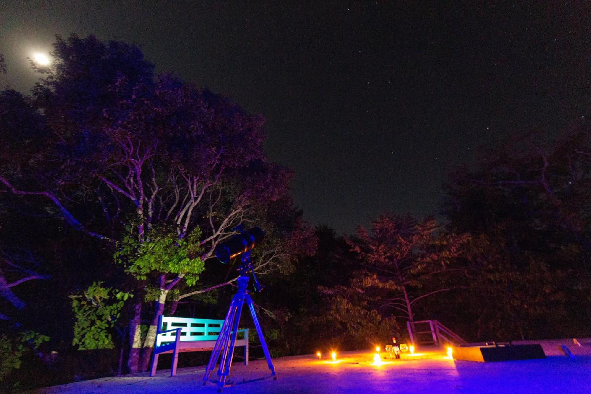 Floresta Encantada Telescopio,Fogueira, Riacho Chapada dos Guimarães Kültér fotó